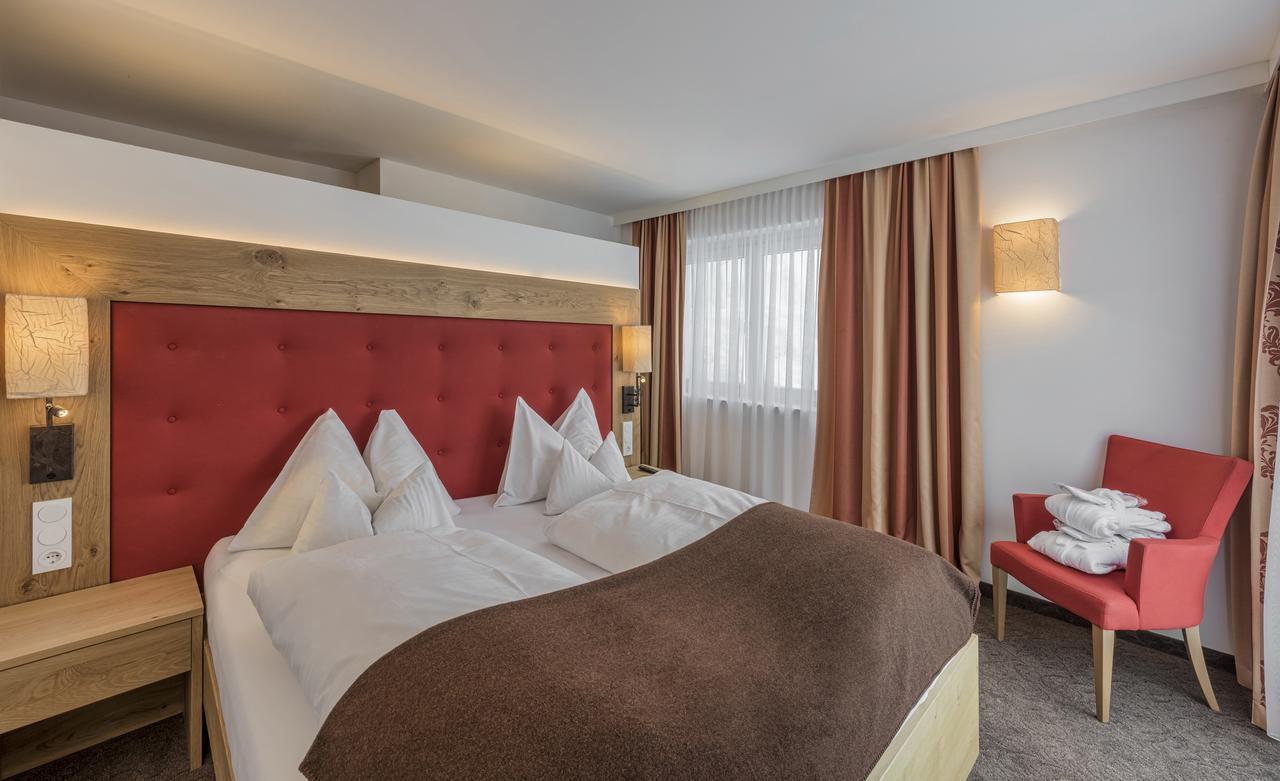 Hotel Alpenland โอเบอร์เทาเอิร์น ภายนอก รูปภาพ